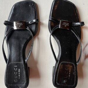 Vintage Gucci slip on patent leather heels